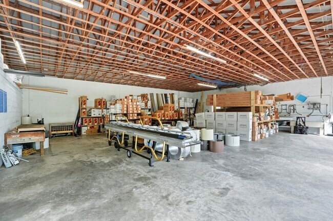 Building Photo - 2261 Krape Rd