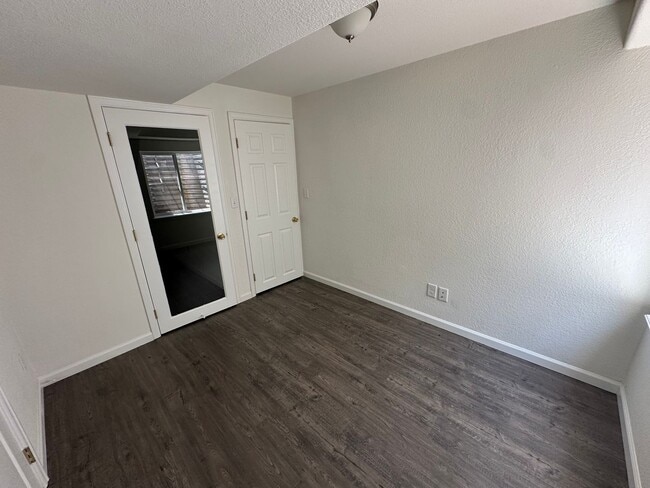 Building Photo - LOCATION LOCATION!! Open and inviting 3-be...