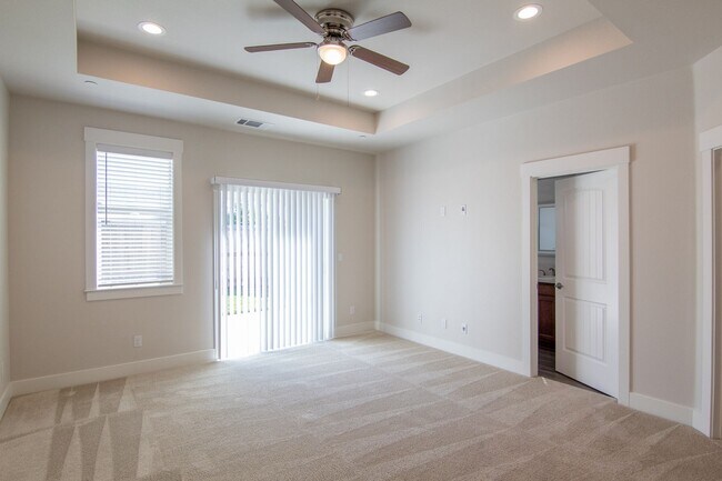 Building Photo - Recently constructed home