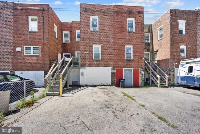 Building Photo - 1011 Clifton Ave