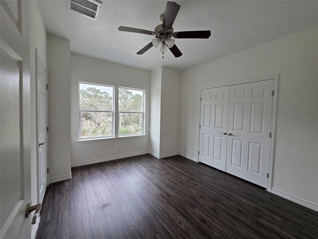 Building Photo - 6110 White Oak Dr