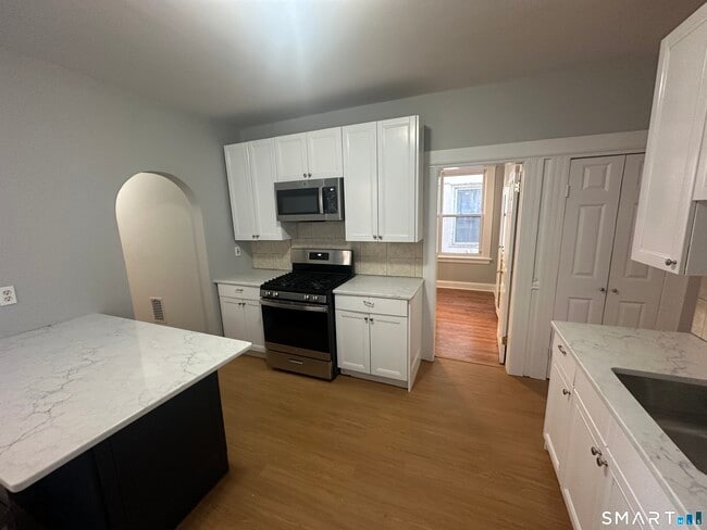 Building Photo - 218 Hough Ave