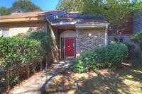 Building Photo - 1562 Circlestone Dr