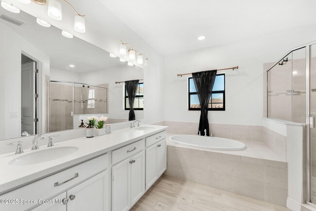 Building Photo - 8048 Gullen Dr