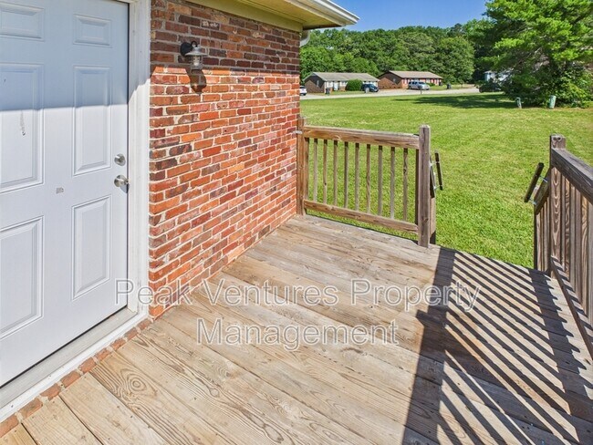 Building Photo - 312 Eunice Dr
