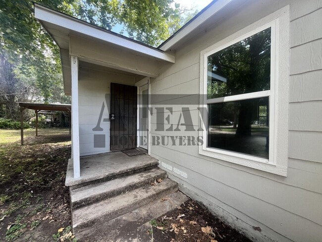 Building Photo - 3 Bed 1 Bath home for rent!