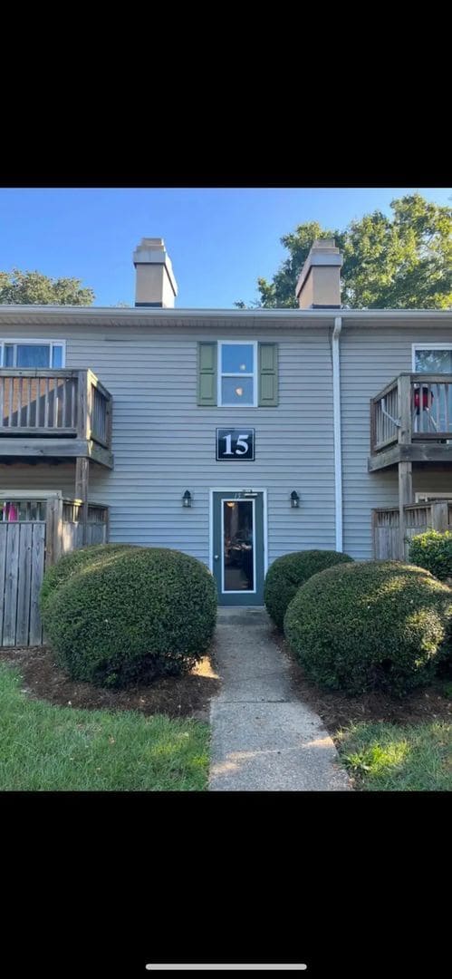 Building Photo - Charming One-Bedroom Condo with Marsh View...