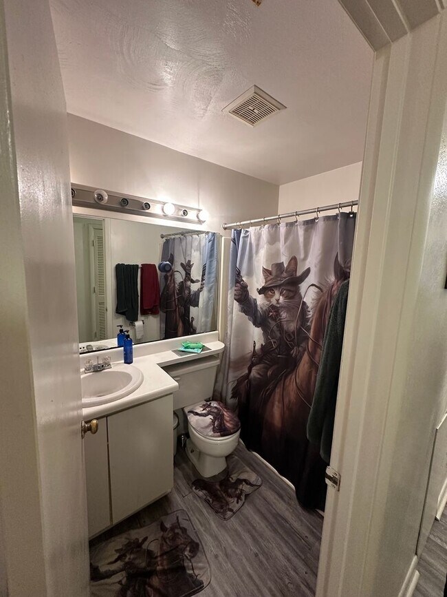 Building Photo - Available for the 2026-2027 lease term.