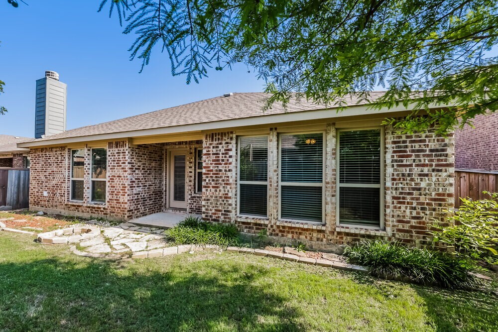 Building Photo - 1108 Lubbock Ln