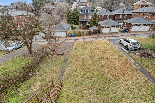 Building Photo - 139 Sumner Ave