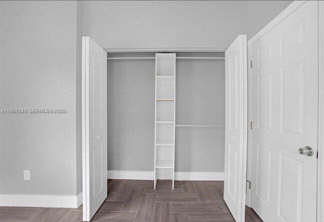 Building Photo - 2210 Farragut St