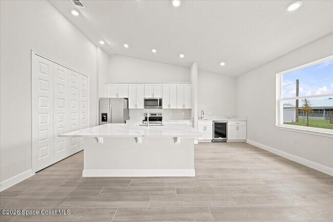 Building Photo - 407 Cellini Ave NE