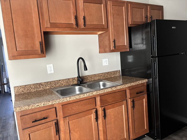 Updated Kitchens - Dillsboro Townhomes