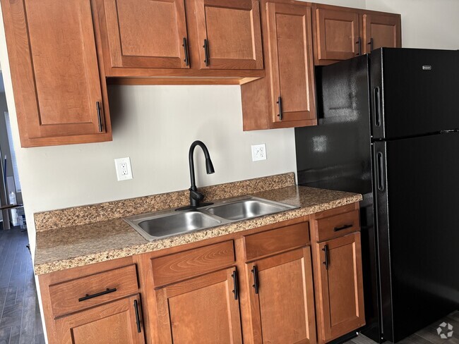 Updated Kitchens - Dillsboro Townhomes