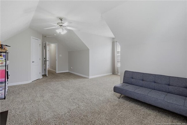 Building Photo - 420 Thorncliff Dr