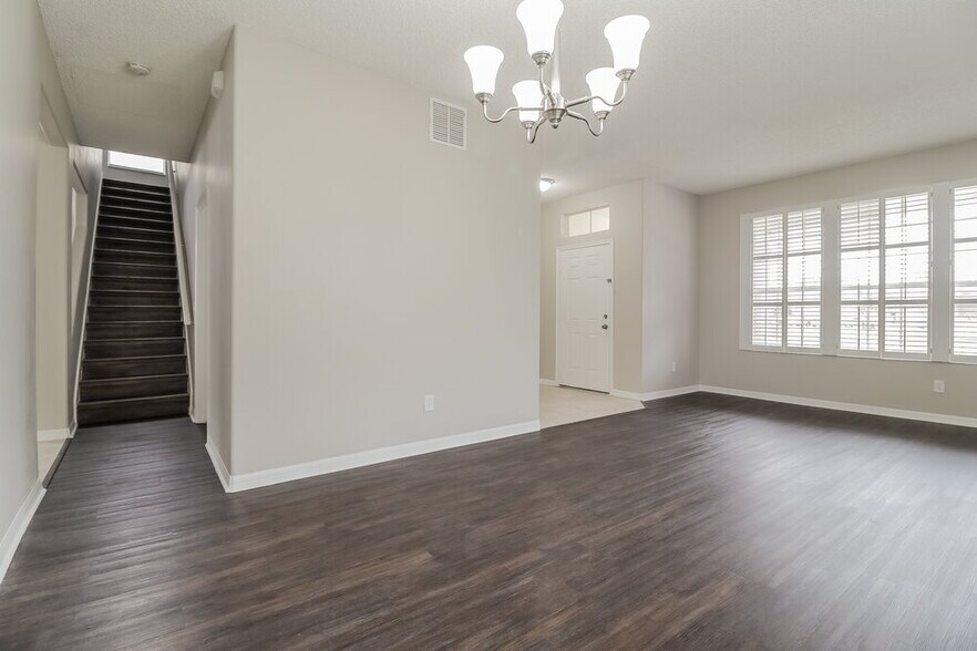 Building Photo - 14513 Lisalynne Ct