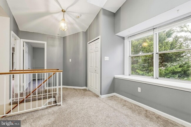 Building Photo - 2 Highstream Ct