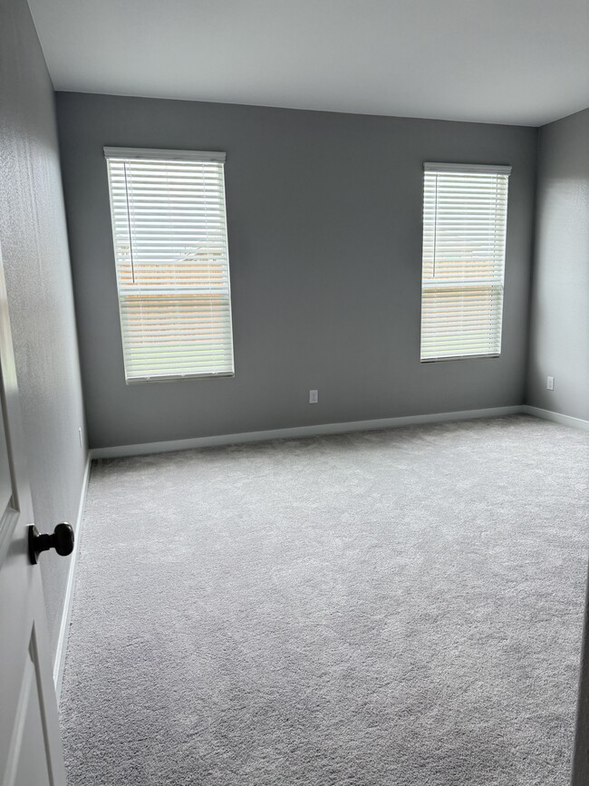 Building Photo - 500 Ml Trce Wy