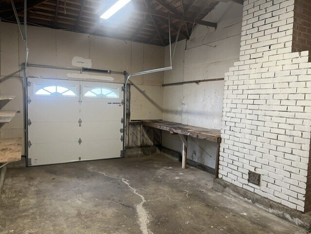 Building Photo - 2069 Solano Way