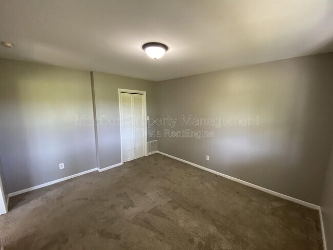 Building Photo - 10291 Paige Rd