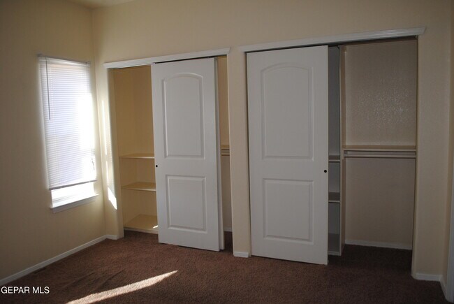 Building Photo - 5817 Lawndale Dr
