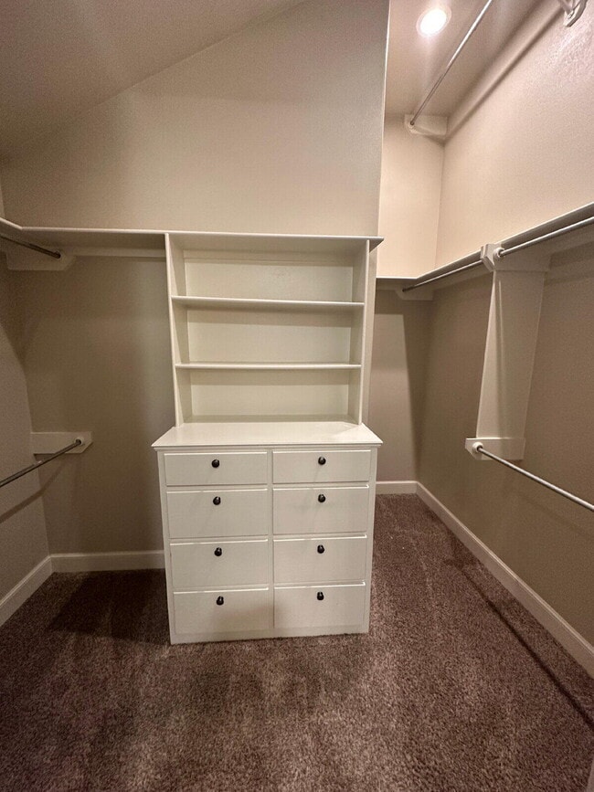 Building Photo - 11211 Athens Ave