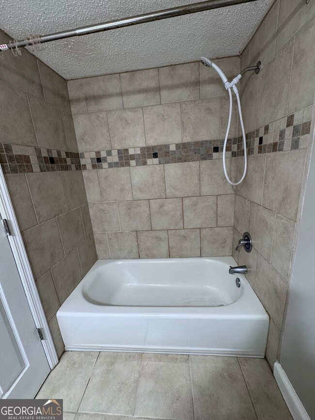 Building Photo - 1055 Baxter St