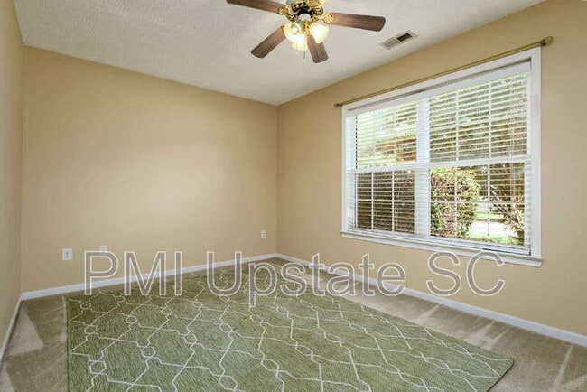 Building Photo - 846 W Emerald Springs Dr