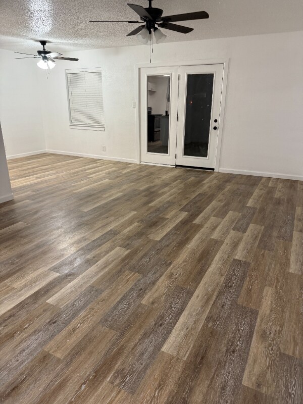 Building Photo - 652 Sue Ann Ln