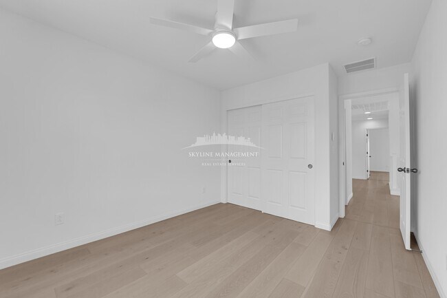Building Photo - 4066 Painted Lady Ave