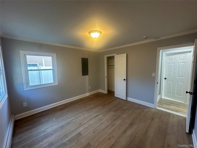 Building Photo - 11 Belfry Ln