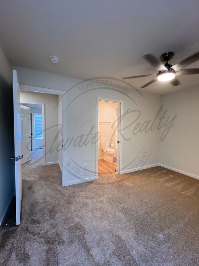 Building Photo - SPECIAL: FIRST MONTHS RENT FREE! Two Bedro...