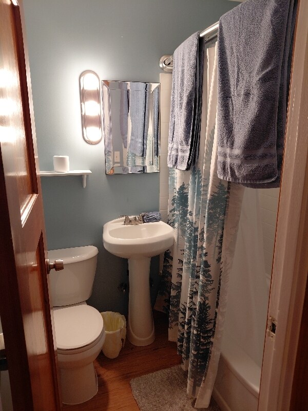 Building Photo - 339 6th Ave N