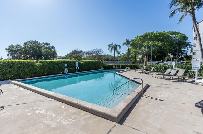 Building Photo - 701 NW 19th St