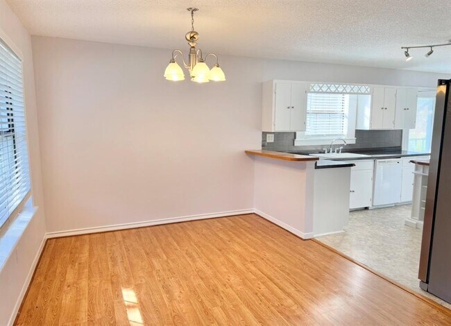 Building Photo - 233 FM 696