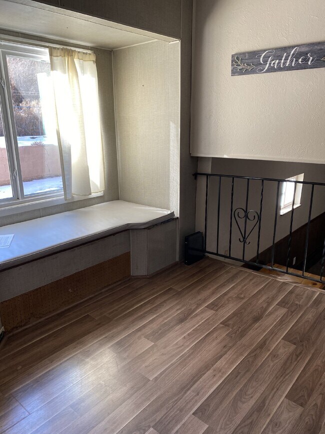 Building Photo - 3 bedroom - Hartsock