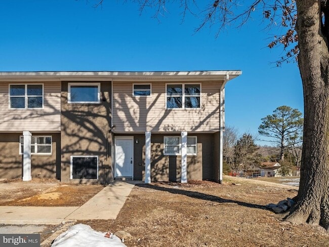 Building Photo - 2050 Nike Dr