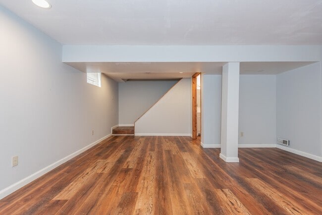 Building Photo - 10701 St Henry Ln