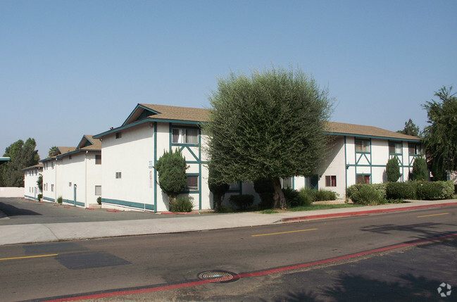 Building Photo - Rancho Villas Norte