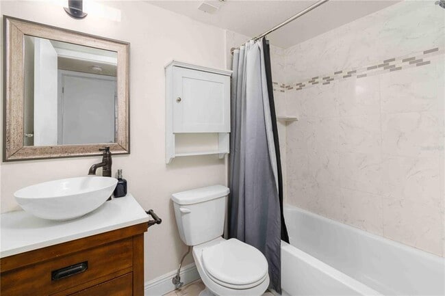 Building Photo - 1750 Belleair Forest Dr