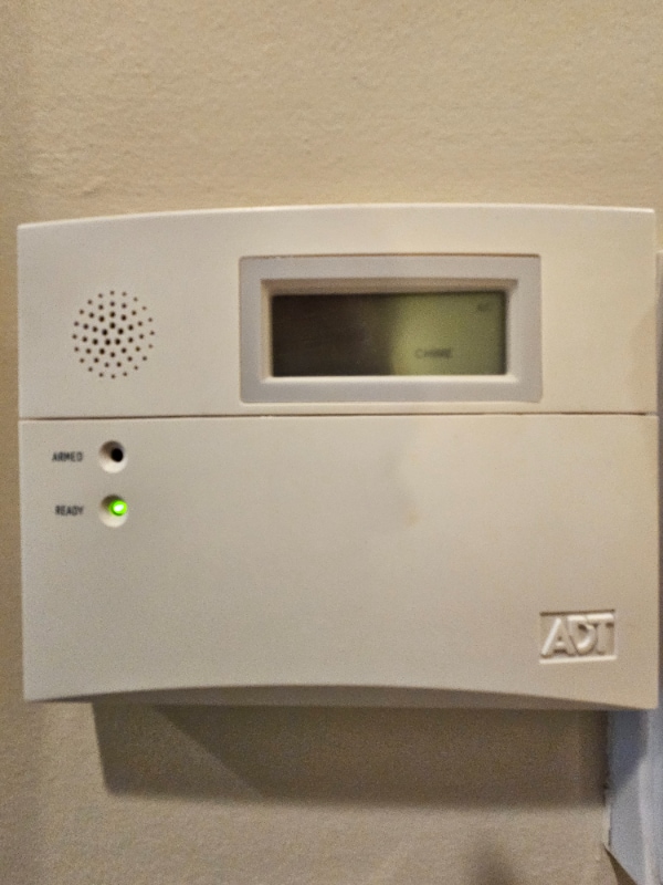 Building Photo - 6330 S Ingleside Ave