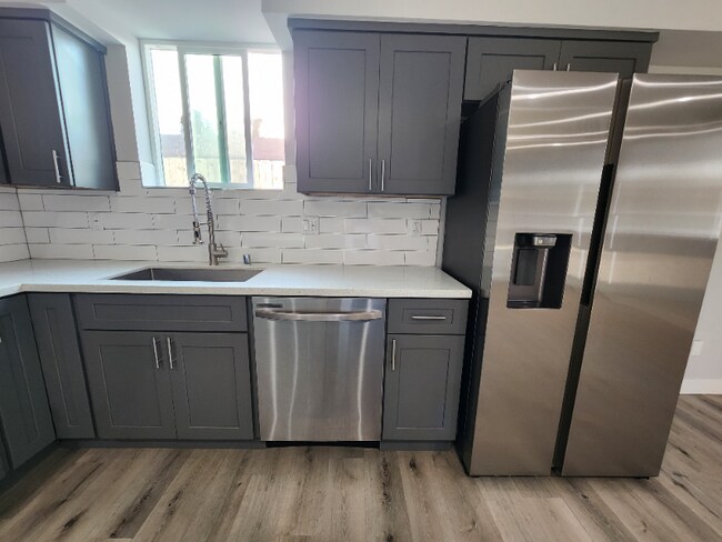 Building Photo - 4537 W 18th St