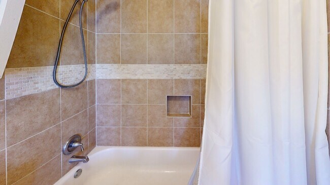 Building Photo - Casablanca Condo #124