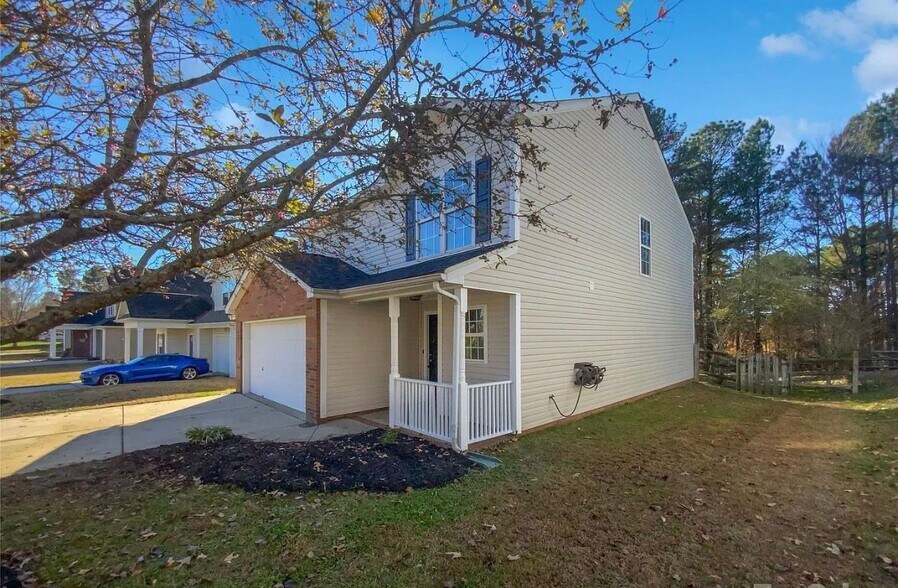 Building Photo - 2564 Captains Watch Rd NE