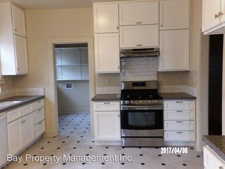 Building Photo - 138 Pine St