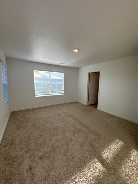 Building Photo - 109 62nd Ave