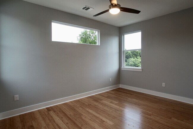 Building Photo - 6911 Meador Ave