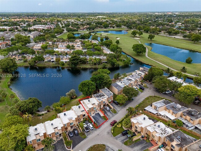 Building Photo - 6653 SW 140th Ave
