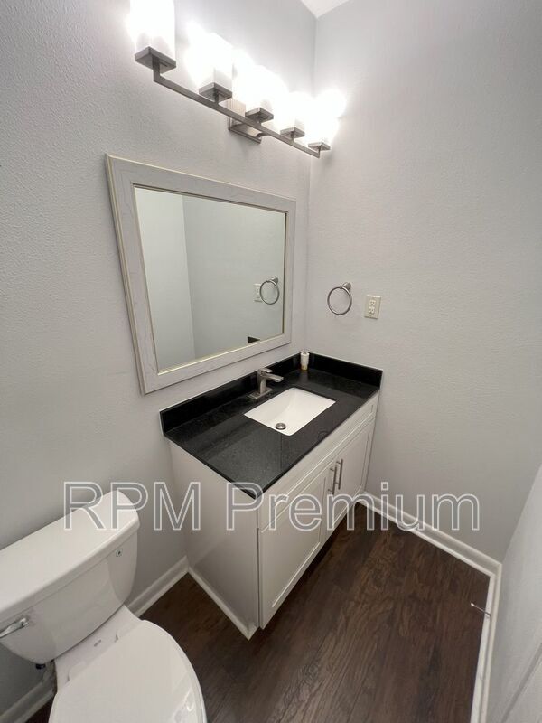 Building Photo - 7850 Greenwell St