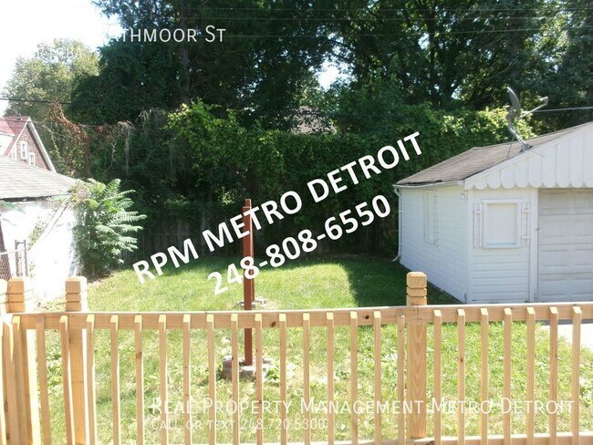 Building Photo - 3-BEDROOM BUNGALOW IN DETROIT.